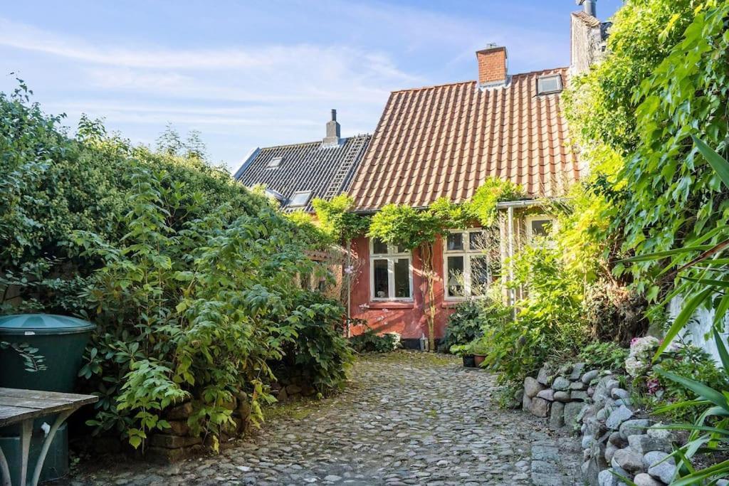Quiet Room With A Lovely View Århus Exterior foto